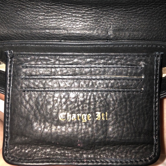 Juicy Couture 2000s' Wallet Wristlet - Picture 6 of 6
